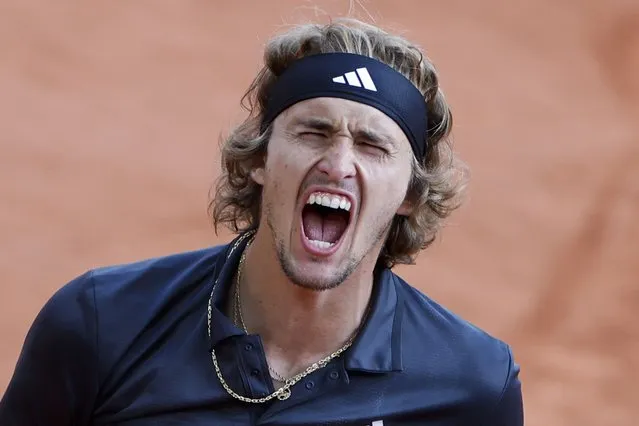Germany's Alexander Zverev celebrates winning his quarterfinal match of the French Open tennis tournament against Argentina's Tomas Martin Etcheverry in four sets, 6-4, 3-6, 6-3, 6-4, at the Roland Garros stadium in Paris, Wednesday, June 7, 2023. (Photo by Jean-Francois Badias/AP Photo)