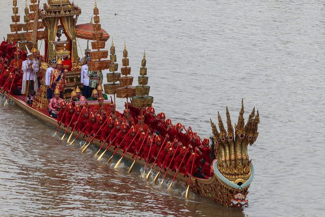 Thai oarsmen take part in a rehearsal of Thailand's King Maha Vajiralongkorn's royal barge procession to mark his 72nd birthday, along the Chao Phraya River in Bangkok, Thailand on October 15, 2024. (Photo by Chalinee Thirasupa/Reuters)