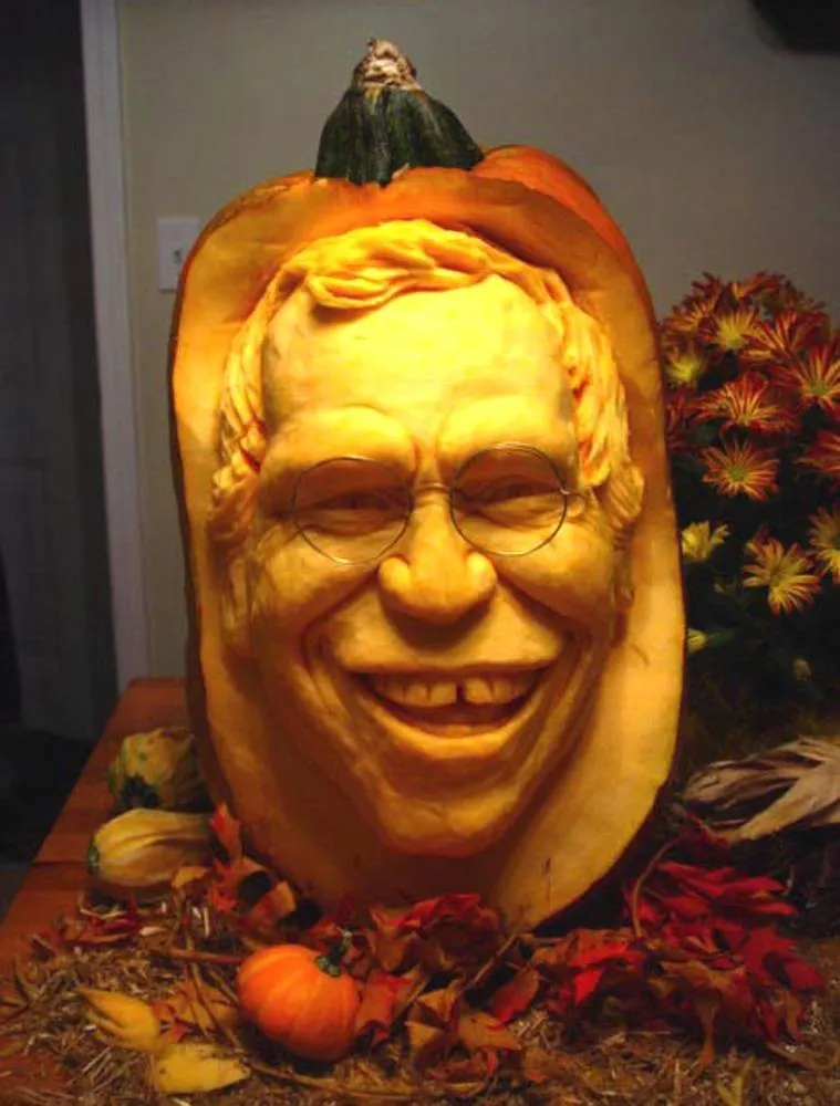 Pumpkin Carving – Amazing Work of Art by Ray Villafane