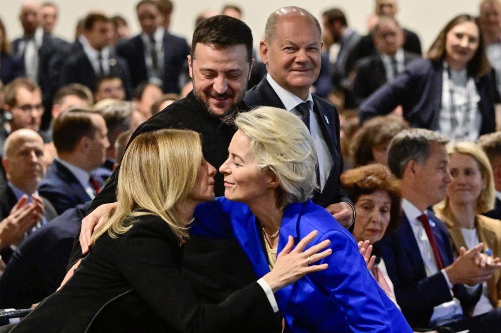 Pictures of the Year 2024, Part 118/240