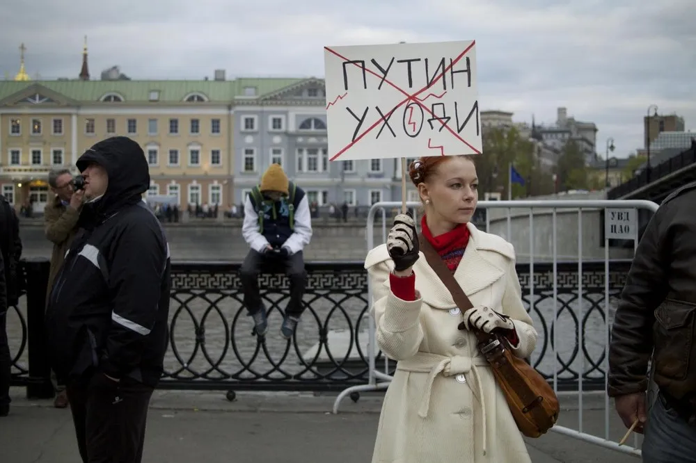 Thousands Rally in Russia for “Bolotnaya” Prisoners