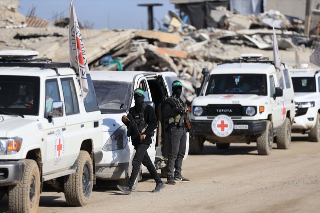 Hamas' military wing, the Izzeddin al-Qassam Brigades, and Red Cross teams continue to search in the al-Zaytun neighborhood to locate the bodies of Israeli hostages as part of a prisoner-exchange agreement in Gaza City, Gaza on November 20, 2025. (Photo by Hamza Z. H. Qraiqea/Anadolu via Getty Images)