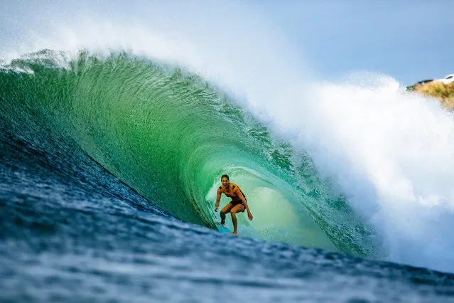A handout photo made available by the World Surf League (WSL) of Stephanie Gilmore of Australia in action during round 3 of the Beachwaver Maui Pro 2018 surfing event as part of the World Surf League in Honolua Bay, Hawaii, USA, 26 November 2018 (issued 27 November 2018). Stephanie Gilmore claimed her historic 7th World Championship title after winning her heat in round 3. (Photo by Ed Sloane/EPA/EFE)