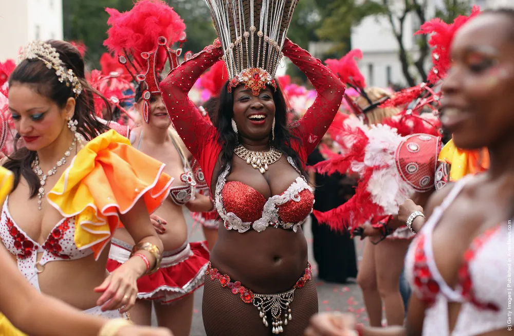 Crowds Flock to Notting Hill For 2011 Carnival