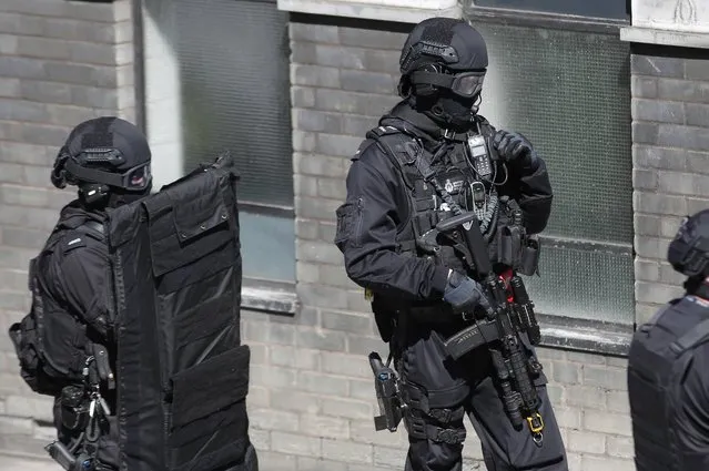 London Metropolitan Police take part in Exercise Strong Tower, removing actors as casualties from the scene of a mock terror attack at a disused underground station in central London, Britain June 30, 2015. (Photo by Peter Nicholls/Reuters)