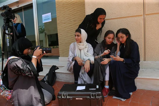 Saudi women study film making at a university in Jeddah, Saudi Arabia on March 12, 2018. (Photo by Yasser Bakhsh/Reuters)