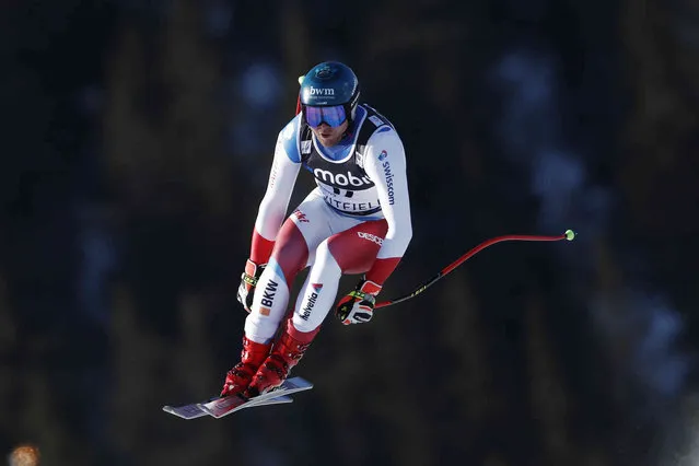 Switzerland's Niels Hintermann speeds down the course during an alpine ski, men's World Cup downhill in Kvitfjell, Norway, Friday, March 4, 2022. (Photo by Gabriele Facciotti/AP Photo)