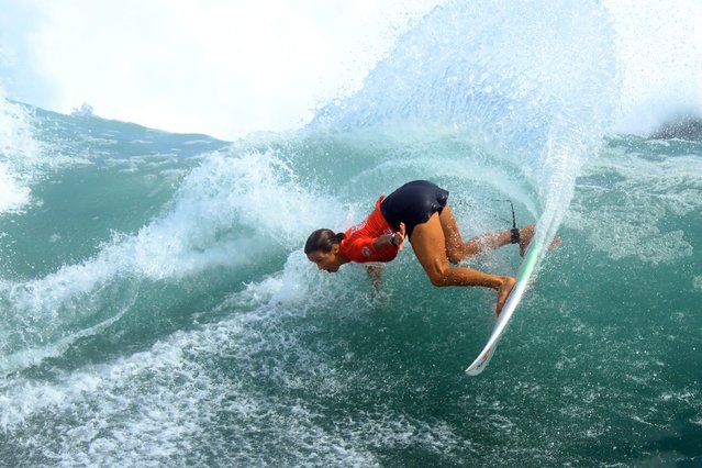 Australian surfer Sally Fitzgibbons rides a wave during the 2023 ISA World Surfing Games at the El Tunco beach in El Salvador on June 6, 2023. (Photo by Marvin Recinos/AFP Photo)