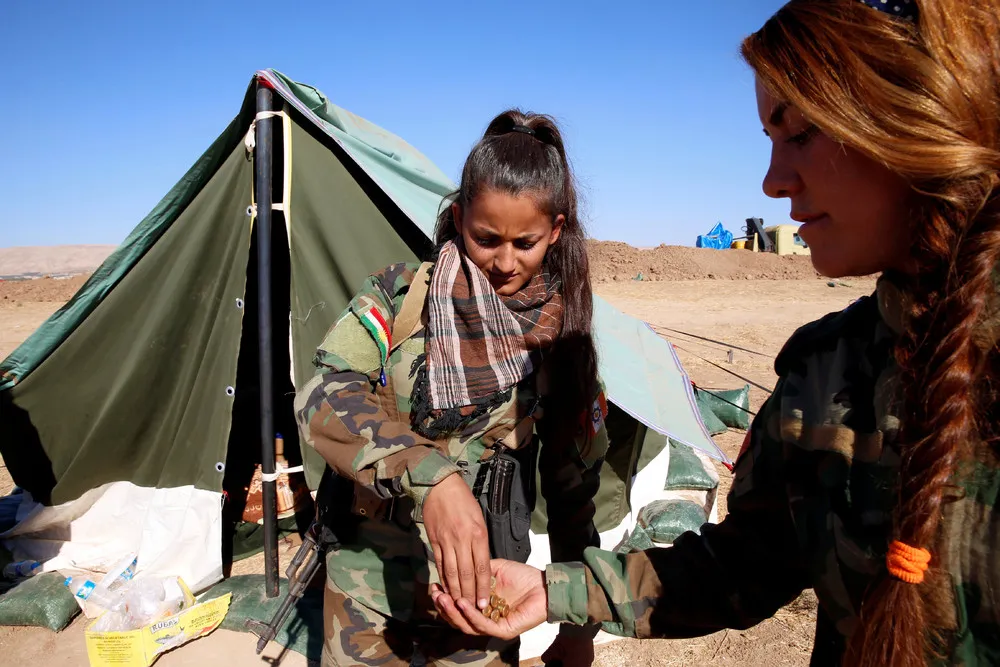 Female Kurds Fighting Islamic State