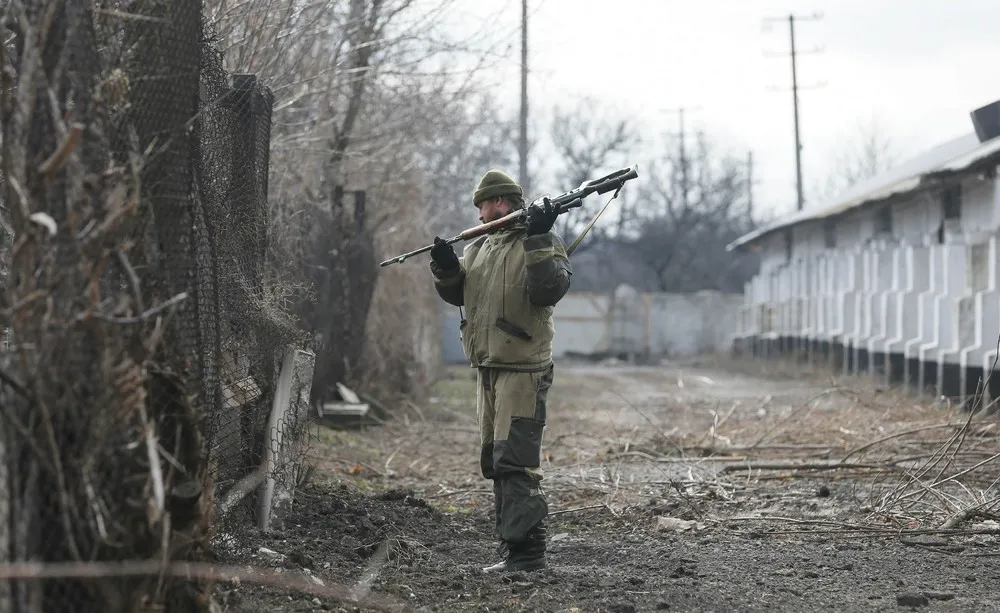 Fighting in Eastern Ukraine Intensifies, Part 1/2