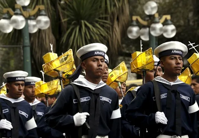 Bolivian sailors take part in events commemorating the “Dia del Mar” (Day of the Sea) in La Paz, March 22, 2016. The "Dia del Mar" refers to the day on which Bolivia lost its access to the sea to Chile during the 1879-1883 War of the Pacific. (Photo by David Mercado/Reuters)