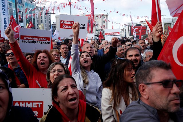 Supporters of the main opposition Republican People's Party (CHP) take part in a rally to protest against the arrest of Esenyurt Mayor Ahmet Ozer, in Istanbul, Turkey on October 31, 2024. (Photo by Dilara Senkaya/Reuters)