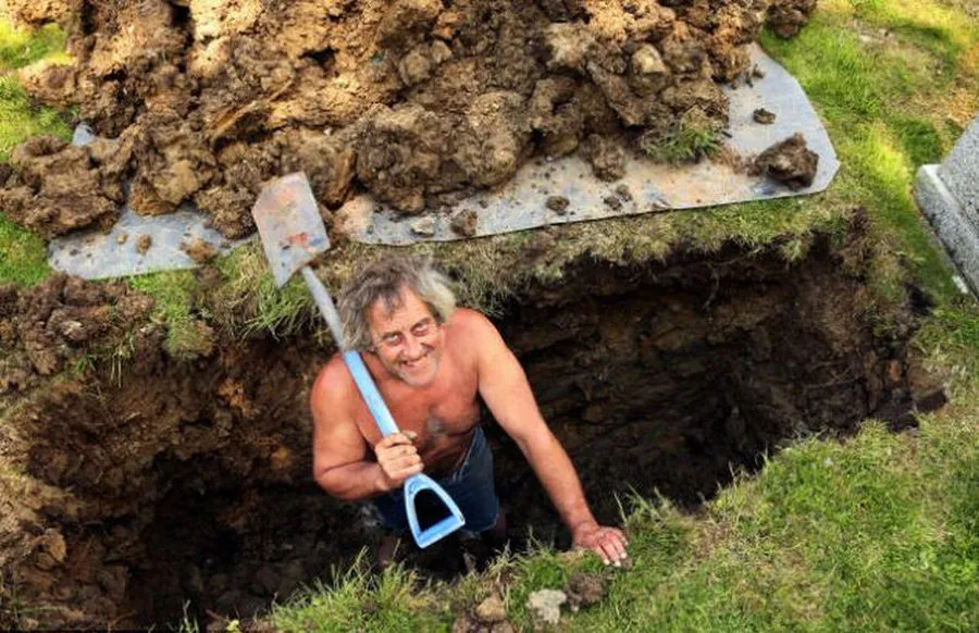 Gravedigger Loses Job After Saluting In Burial Plot