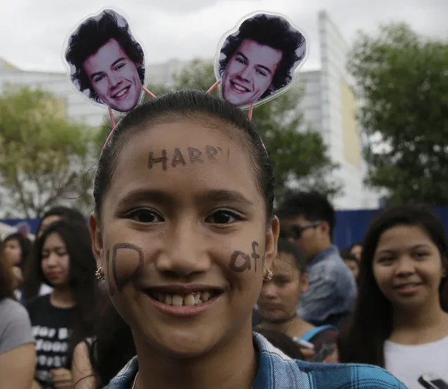 A Filipino fan lines up for the One Direction concert Saturday, March 21, 2015 in the suburban Pasay city south of Manila, Philippines. (Photo by Bullit Marquez/AP Photo)