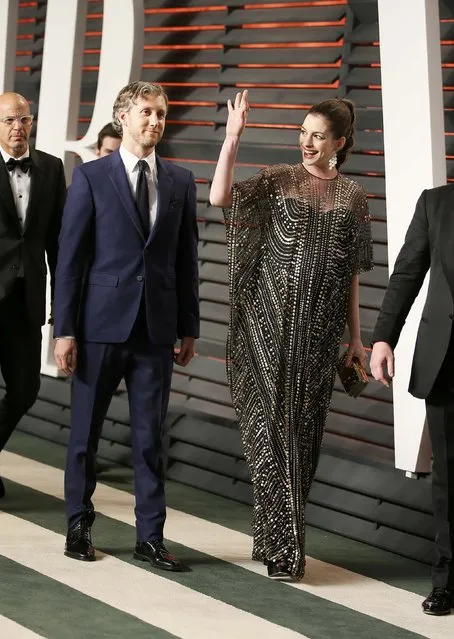 Actress Anne Hathaway and husband, Adam Shulman, arrive at the Vanity Fair Oscar Party in Beverly Hills, California February 28, 2016. (Photo by Danny Moloshok/Reuters)