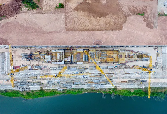Aerial view of the Titanic replica under construction on May 9, 2017 in Suining, Sichuan Province of China. The full-size replica of sunken cruise ship Titanic was built from the end of 2016 in Suining, Sichuan. (Photo by Zhang Zhi/Chengdu Economic Daily/VCG via Getty Images)