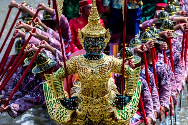 Thai oarsmen take part in a rehearsal of Thailand's King Maha Vajiralongkorn's royal barge procession to mark his 72nd birthday, along the Chao Phraya River in Bangkok, Thailand, on October 22, 2024. (Photo by Athit Perawongmetha/Reuters)