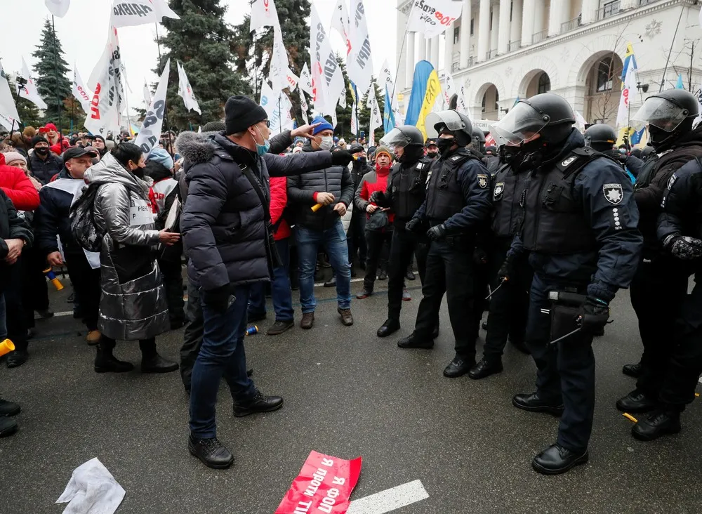 The Day in Photos – December 17, 2020