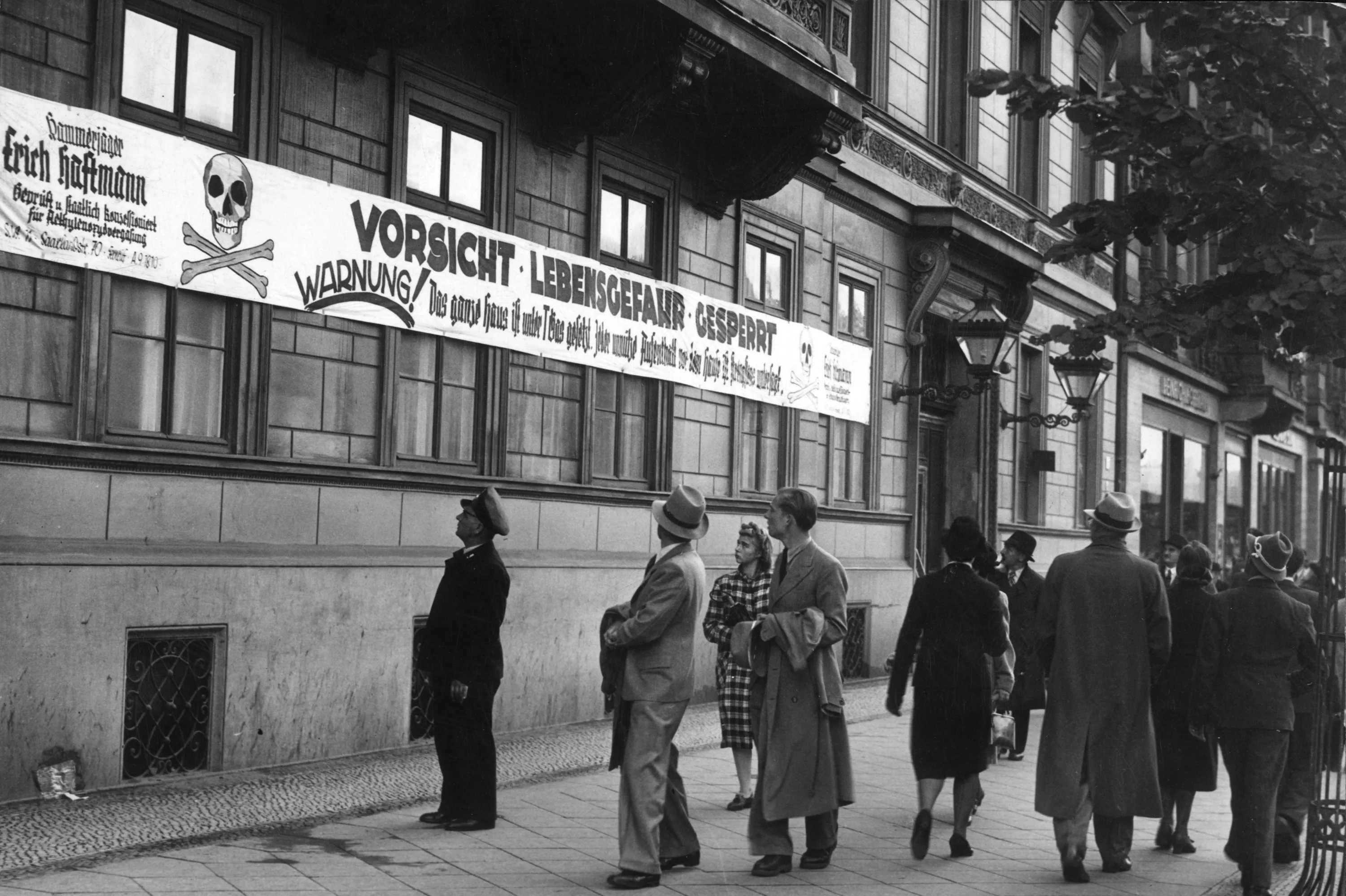 Берлин 1941. Здание советского посольства в Берлине 1941. Советское посольство в Берлине. Советское посольство в Германии 1939. Советское посольство в Берлине 22 июня 1941.