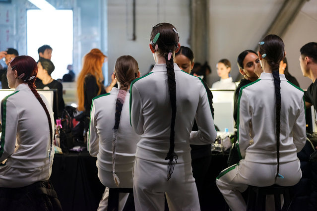 Models are prepped backstage at the Tory Burch collection during New York Fashion Week in New York, U.S., February 10, 2019. (Photo by Caitlin Ochs/Reuters)