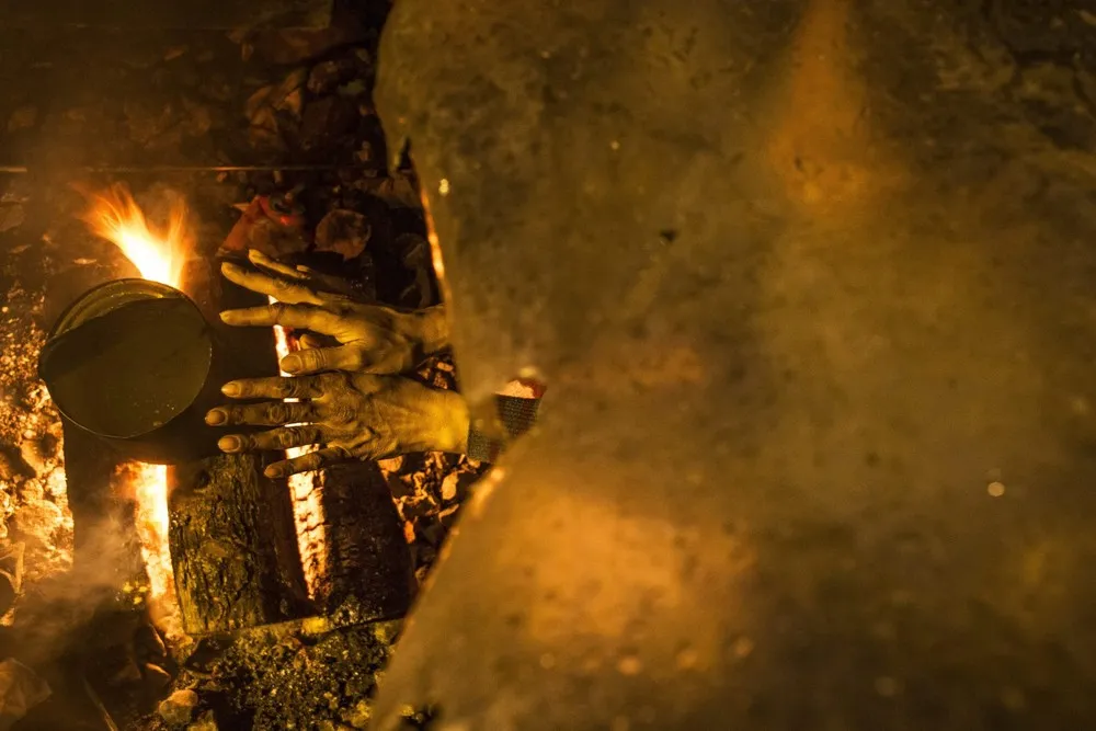 The Day in Photos – April 12, 2016