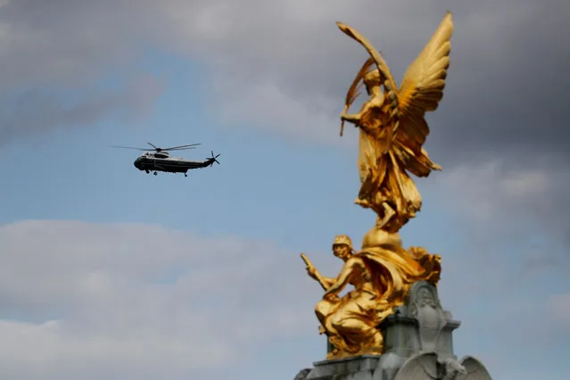 Marine One flies past Victoria Memorial during the U.S. President Donald Trump's state visit to Britain, in London, Britain on June 3, 2019. (Photo by Carlos Barria/Reuters)