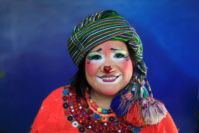 Guatemalan clown Coquetina poses for a picture during the VIII Central America Clown Convention in San Salvador, El Salvador, May 18, 2016. (Photo by Jose Cabezas/Reuters)
