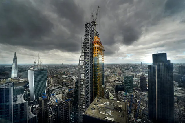 Finalist – Anthony Devlin. General view of construction of the Leadenhall Building (centre) with the Shard Building (left) 20 Fenchurch Street, or the “Walkie-Talkie” building (second left) and Tower 42 (right), London, on June 23, 2013. (Photo by Anthony Devlin/PA Wire)