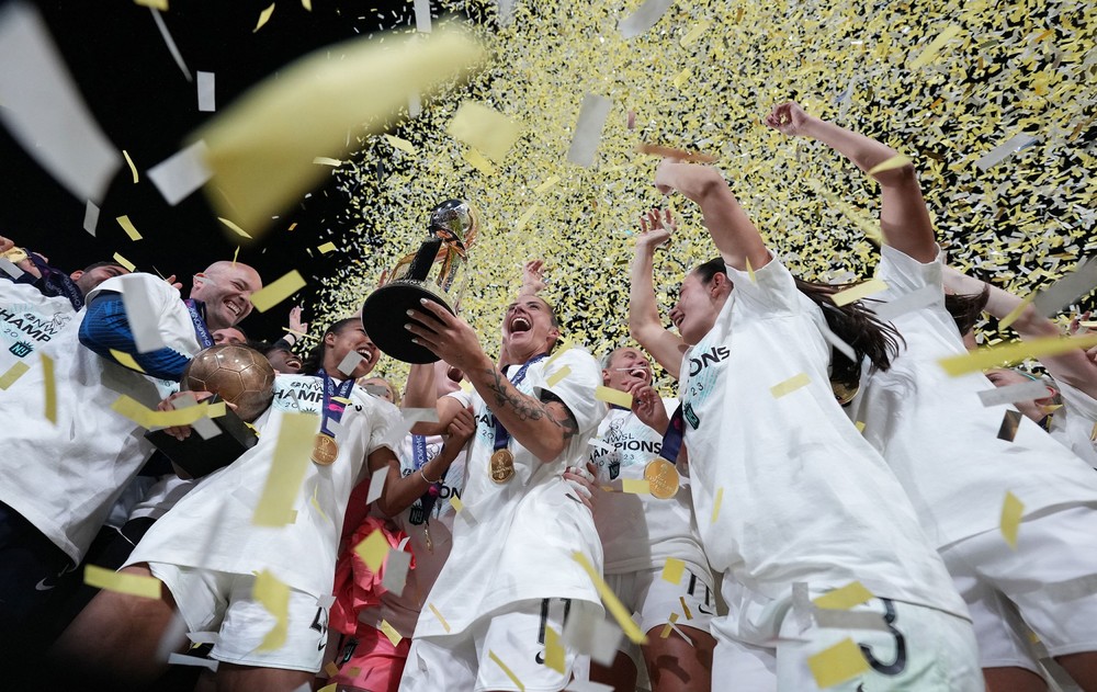 Pictures of the Year 2023, Part 201/224