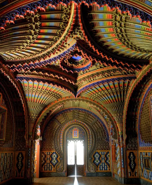 Italian Peacock Room in Tuscany 