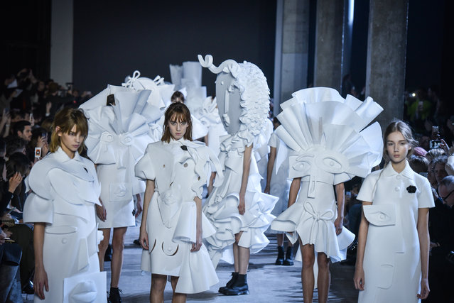 Models wear creations during Viktor and Rolf's Spring-Summer 2016 Haute Couture fashion collection, presented in Paris, France, Wednesday, January 27, 2016. (Photo by Francois Mori/AP Photo)