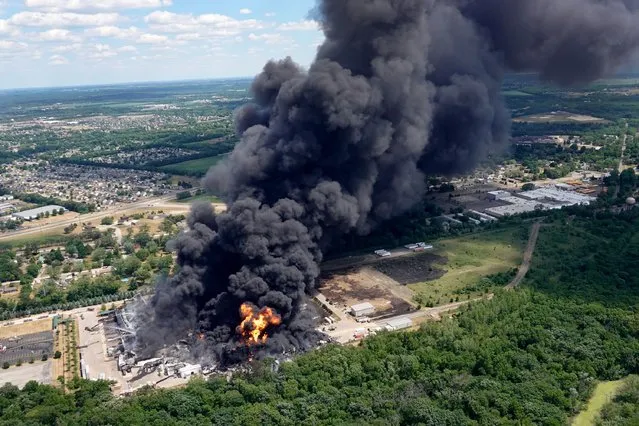 Smoke billows from an industrial fire at Chemtool Inc. on June 14, 2021 in Rockton, Illinois. The chemical fire at the plant, which produces lubricants, grease products and other industrial fluids, has prompted local evacuations. (Photo by Scott Olson/Getty Images)