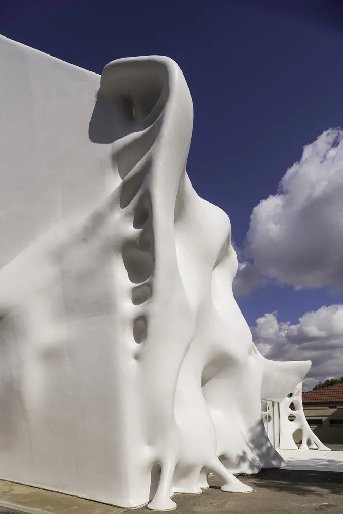 Gue(ho)st House in France