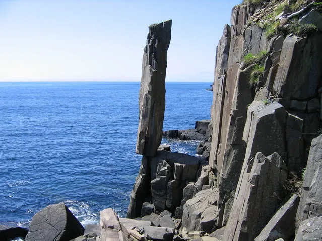 Balancing Rock in St. Mary's Bay on Long Island, Nova Scotia (Digby Neck)