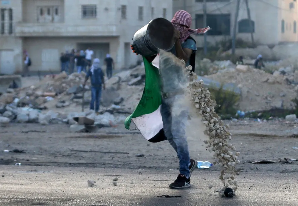 The Day in Photos – October 16, 2015