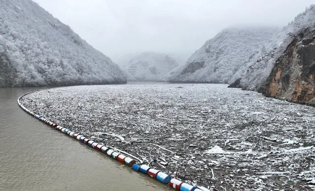 Tons of floating waste float in the Drina river near Visegrad, Bosnia and Herzegovina on January 21, 2023. (Photo by Dado Ruvic/Reuters)