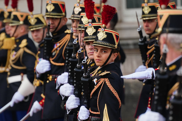 France's Gendarmerie's Garde Republicaine arrive at Buckingham Palace to take part in the Changing of the Guard to commemorate the 120th anniversary of the Entente Cordiale – the historic diplomatic agreement between Britain and France which laid the groundwork for their collaboration in both world wars on April 8, 2024 in London, England. (Photo by Victoria Jones-Pool/Getty Images)