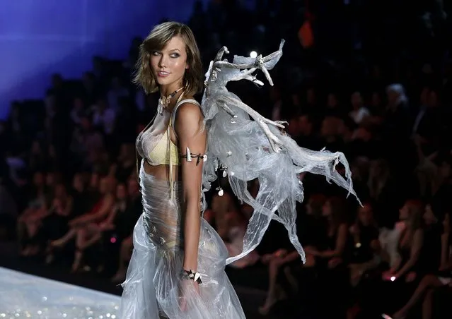 Karlie Kloss presents a creation during the Victoria's Secret Fashion Show. (Photo by Lucas Jackson/Reuters)