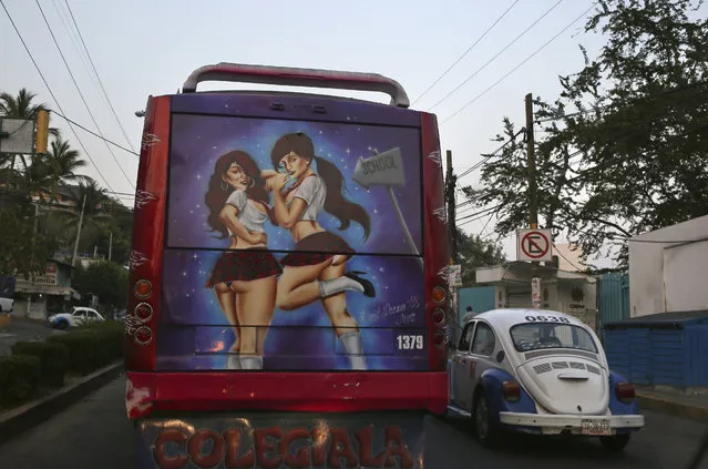 This May 11, 2016 photo shows the backside of a bus decorated with a provocative mural, in Acapulco, Mexico. (Photo by Enric Marti/AP Photo)