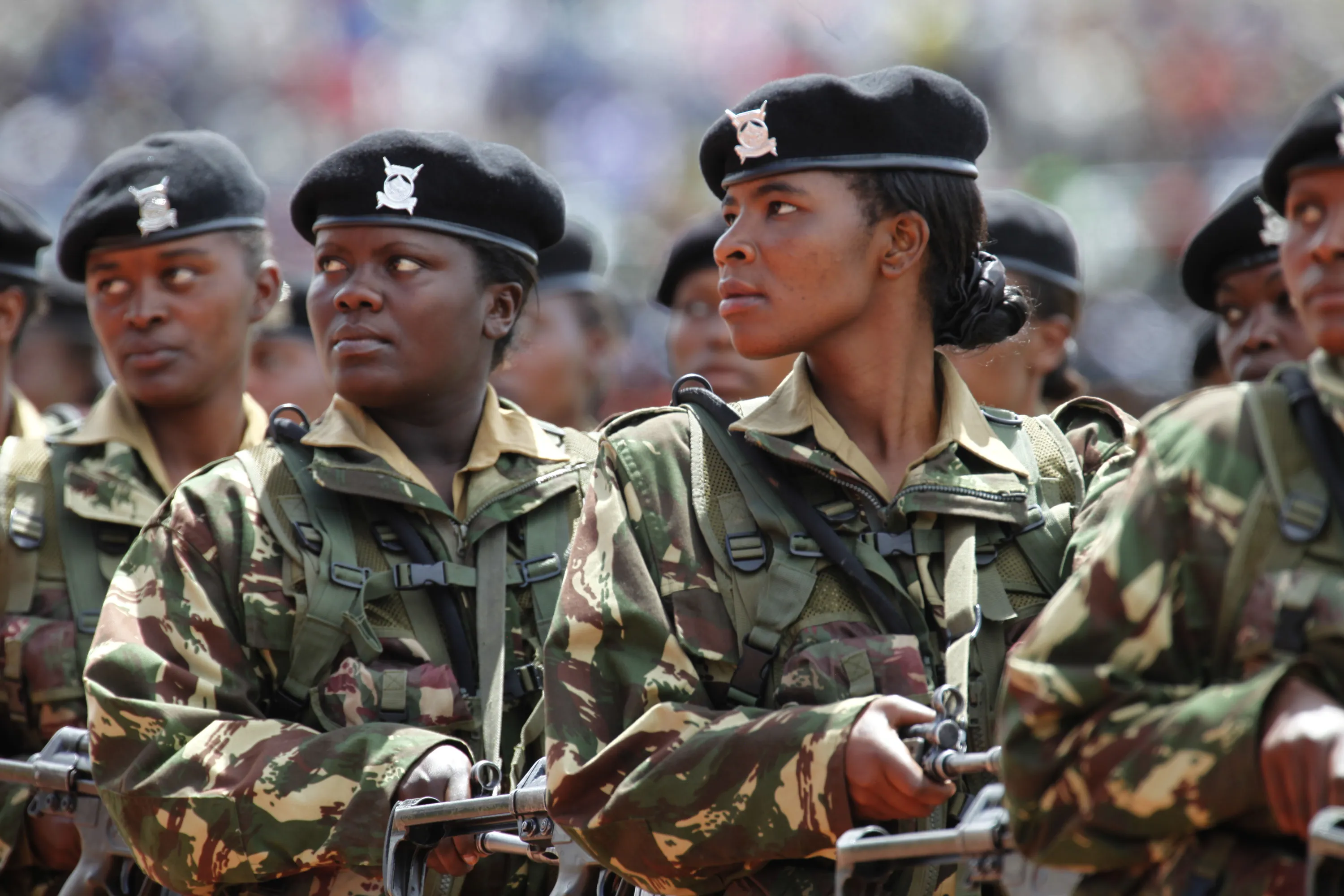 Форма разных военных. Солдаты разных стран. Форма армии ЮАР.