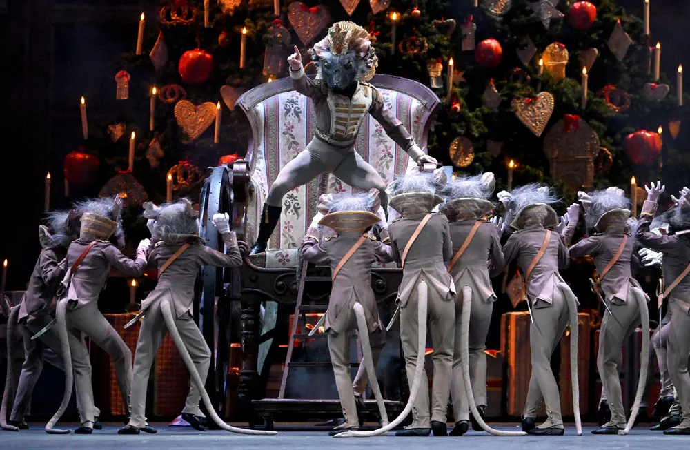 The Day in Photos – December 8, 2022