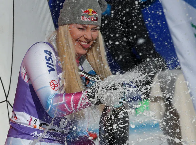 Winner Lindsey Vonn from the USA celebrates during the podium ceremony of the FIS Alpine World Cup Women' s Downhill on January 20, 2018 in Cortina d' Ampezzo, Italian Alps. (Photo by Stefano Rellandini/Reuters)