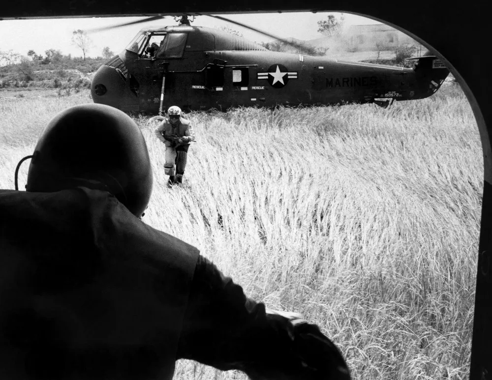 Stunning Pictures on Board «Yankee Papa 13» that Capture Ill-fated Mission During the Violent Throes of the Vietnam War