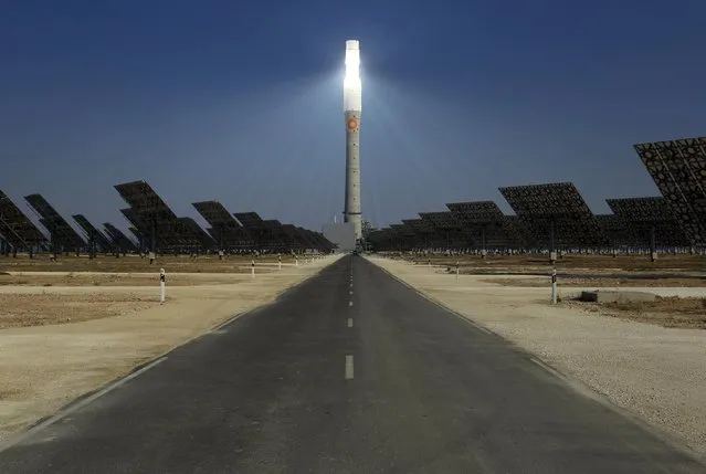 The new solar power plant "Gemasolar" is pictured the day of its inauguration in Fuentes de Andalucia, southern Spain in this October 4, 2011 file photo. (Photo by Marcelo del Pozo/Reuters)