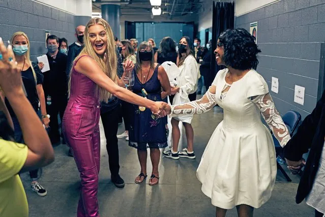 Kelsea Ballerini and Gladys Knight attend the 2021 CMT Music Awards at Bridgestone Arena on June 09, 2021 in Nashville, Tennessee. (Photo by John Shearer/2021 CMT Awards/Getty Images for CMT)