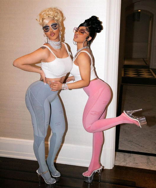American rapper Cardi B dresses up with her sister Hennessy mid-January 2022. (Photo by iamcardib/Instagram)