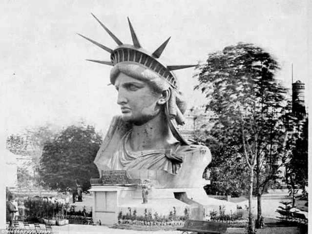 STATUE OF LIBERTY IN PARIS