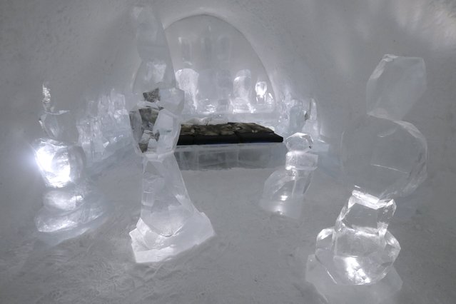 A general view of a room in the Ice hotel in Jukkasjarvi, Sweden, December 16, 2015. (Photo by Ints Kalnins/Reuters)