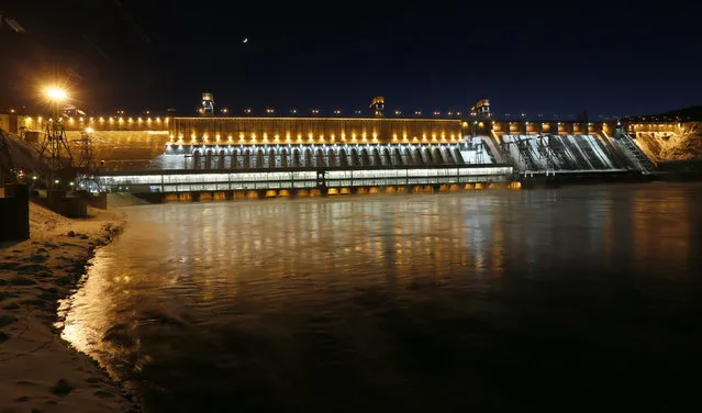 A general view shows the Krasnoyarsk hydro-electric power station on the Yenisei River near the Siberian city of Krasnoyarsk, Russia, January 13, 2016. (Photo by Ilya Naymushin/Reuters)