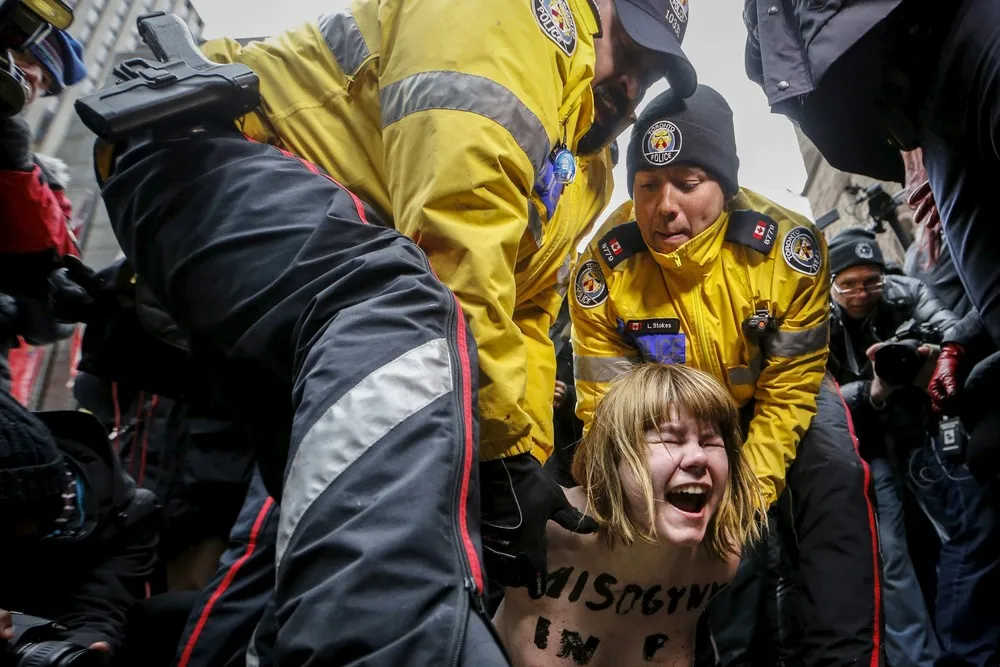 The Day in Photos – March 25, 2016